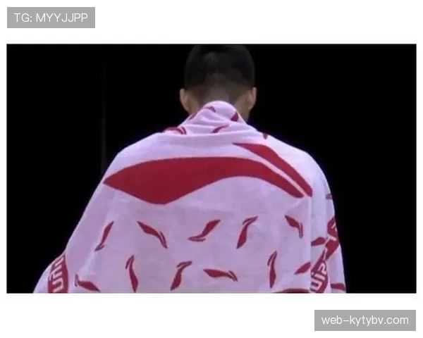 严重犯规判罚逻辑：过度用力与危及安全的关键判定