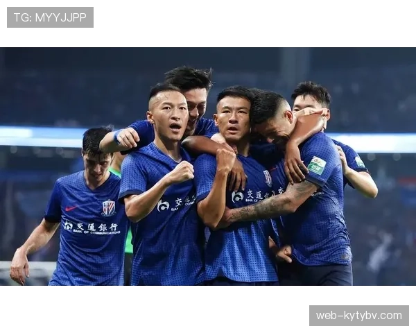 上海申花足球俱乐部新赛季阵容调整逐步完成，热身赛中展现进攻端变化